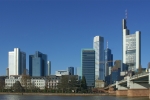 Skyline Frankfurt (Bild: Steffen Remmel, 16.02.2008), Skyline Frankfurt vom Mainufer aus gesehen. Höhe Filmmuseum